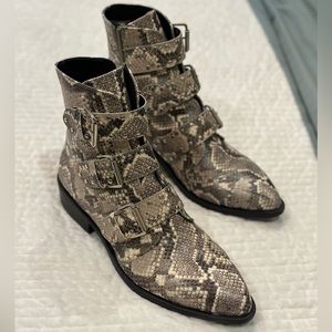 STEVE Madden Harmon Womens Size 11 Snakeskin Faux Leather Triple Buckle Boot